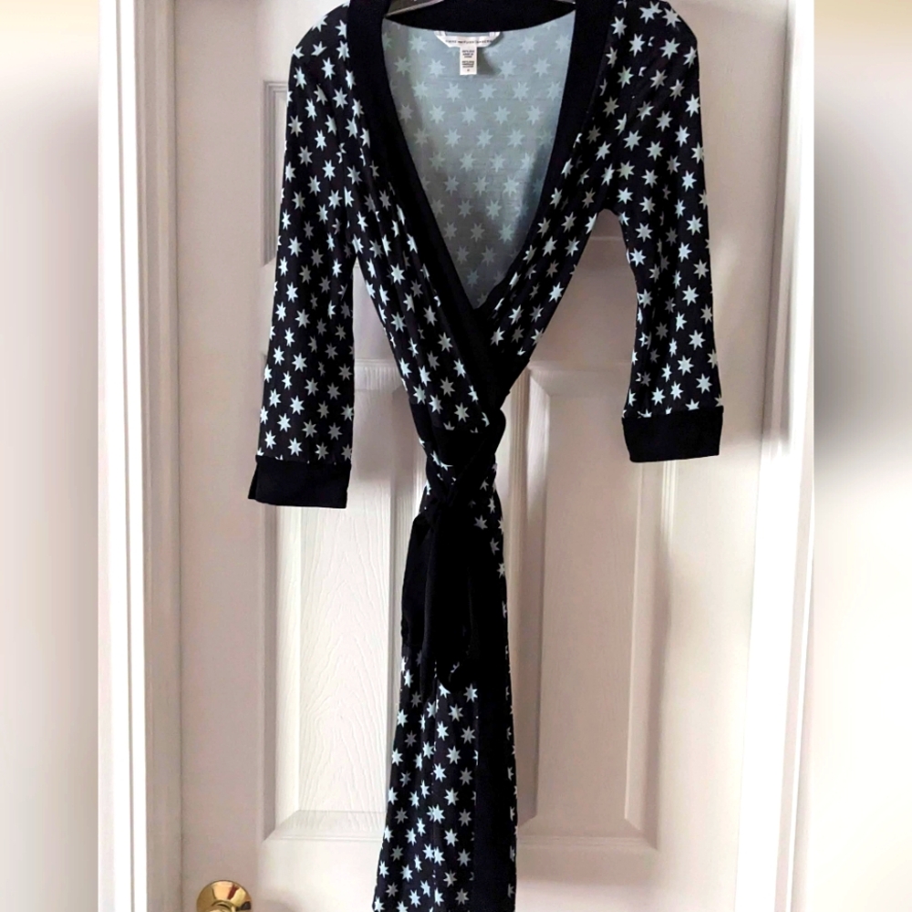 Diane Von Furstenberg Black and White Star Print Wrap Dress